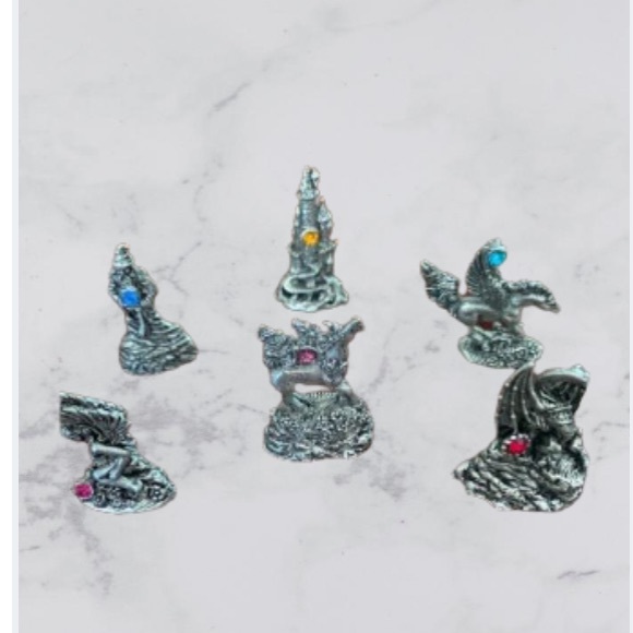 ❌❌ SOLD ❌❌ Medieval Pewter Miniatures With Gems Set of 6 Vintage Collectible - Picture 9 of 15